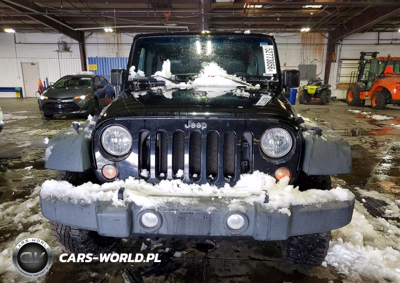 2015 Jeep Wrangler Unlimited Rubicon VIN:1C4BJWFG8FL558585 - 5