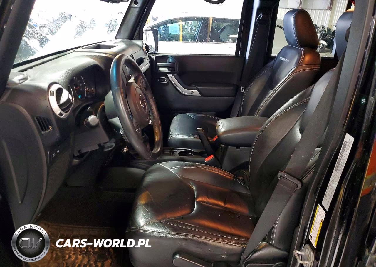 2015 Jeep Wrangler Unlimited Rubicon VIN:1C4BJWFG8FL558585 - 7