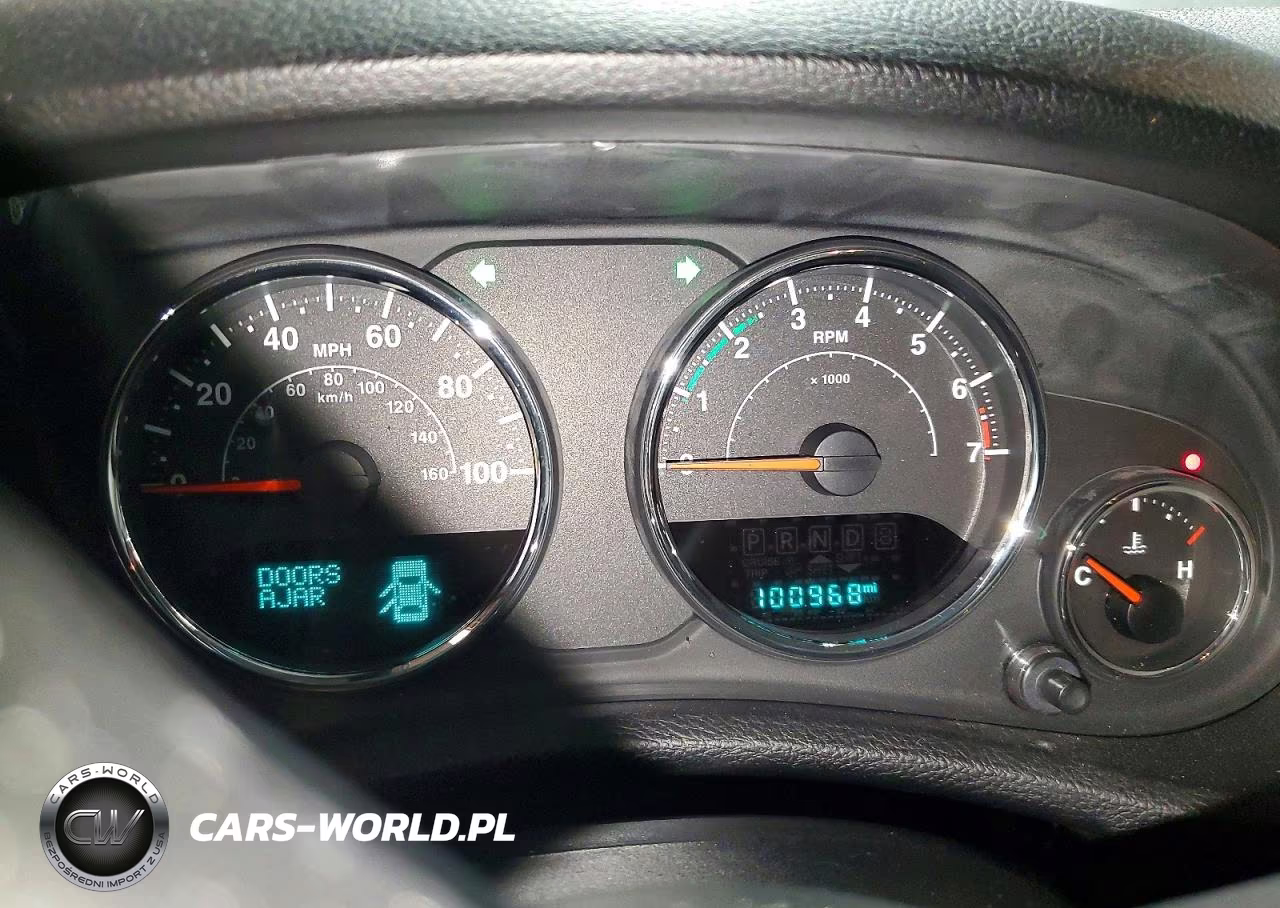2015 Jeep Wrangler Unlimited Rubicon VIN:1C4BJWFG8FL558585 - 9
