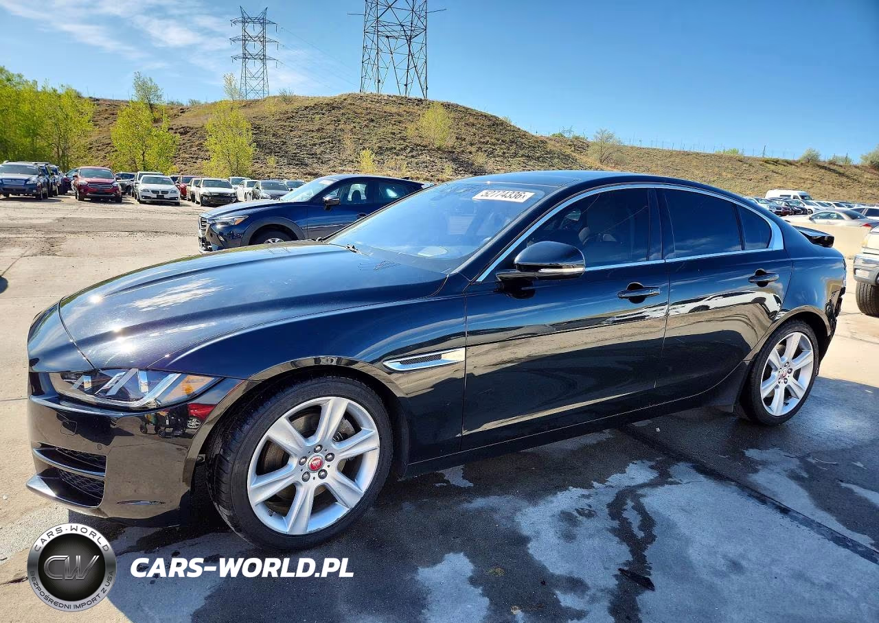 2017 Jaguar Xe Prestige