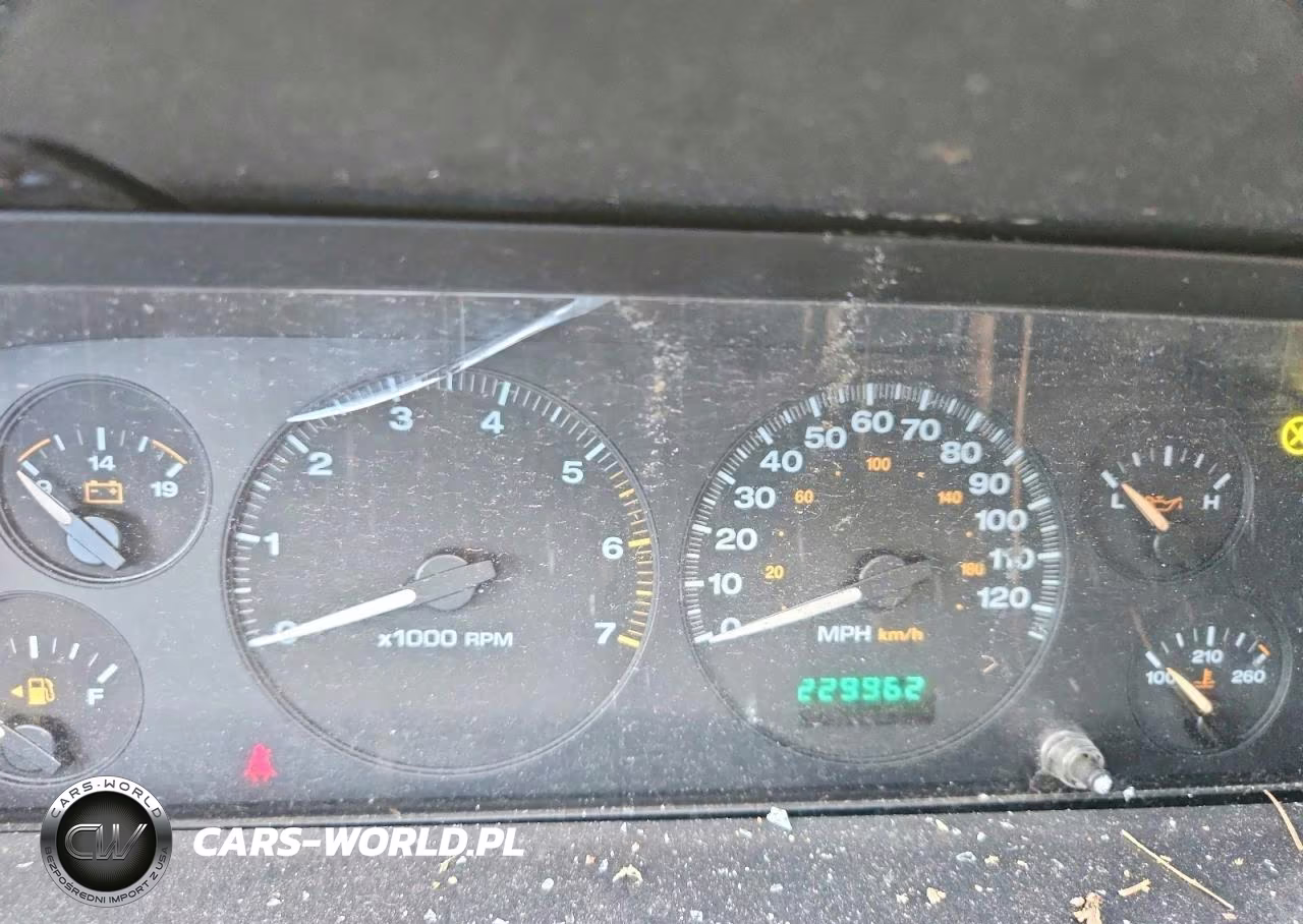 2004 Jeep Grand Cherokee Laredo VIN:1J4GW48S64C302353 - 9