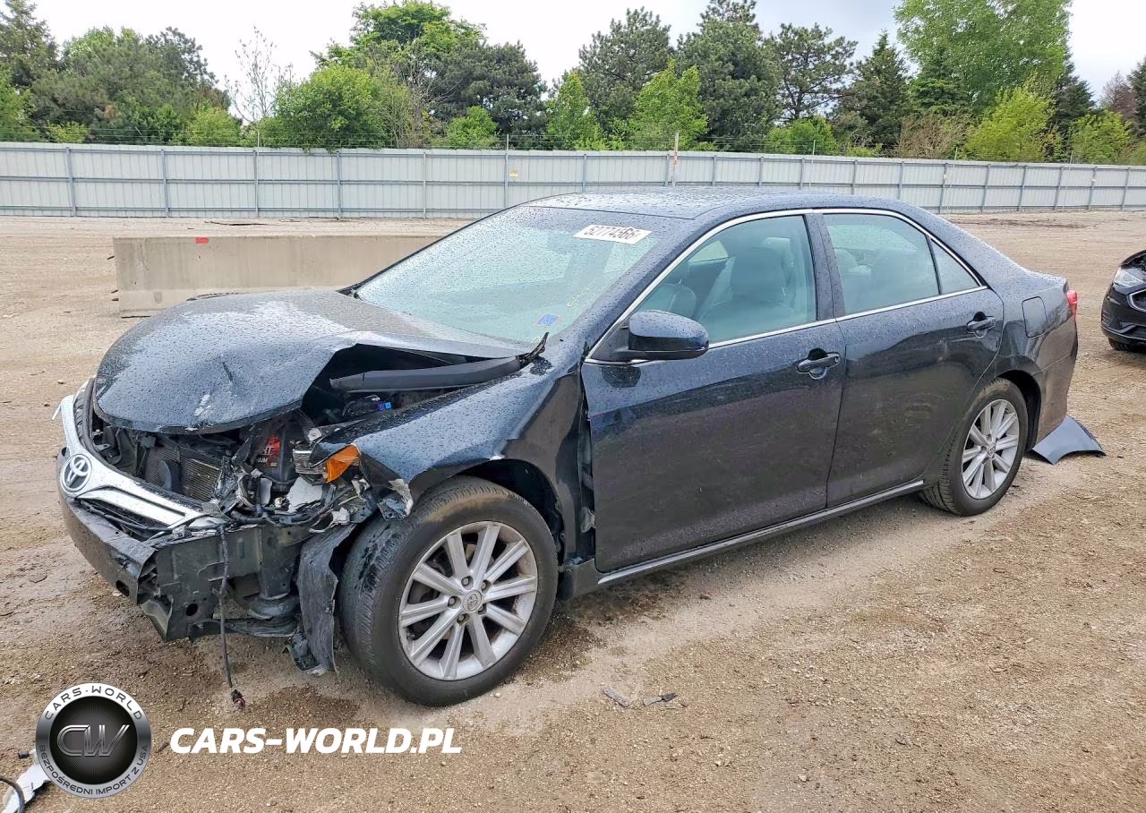2013 Toyota Camry Xle – zdjęcie 1 z 13