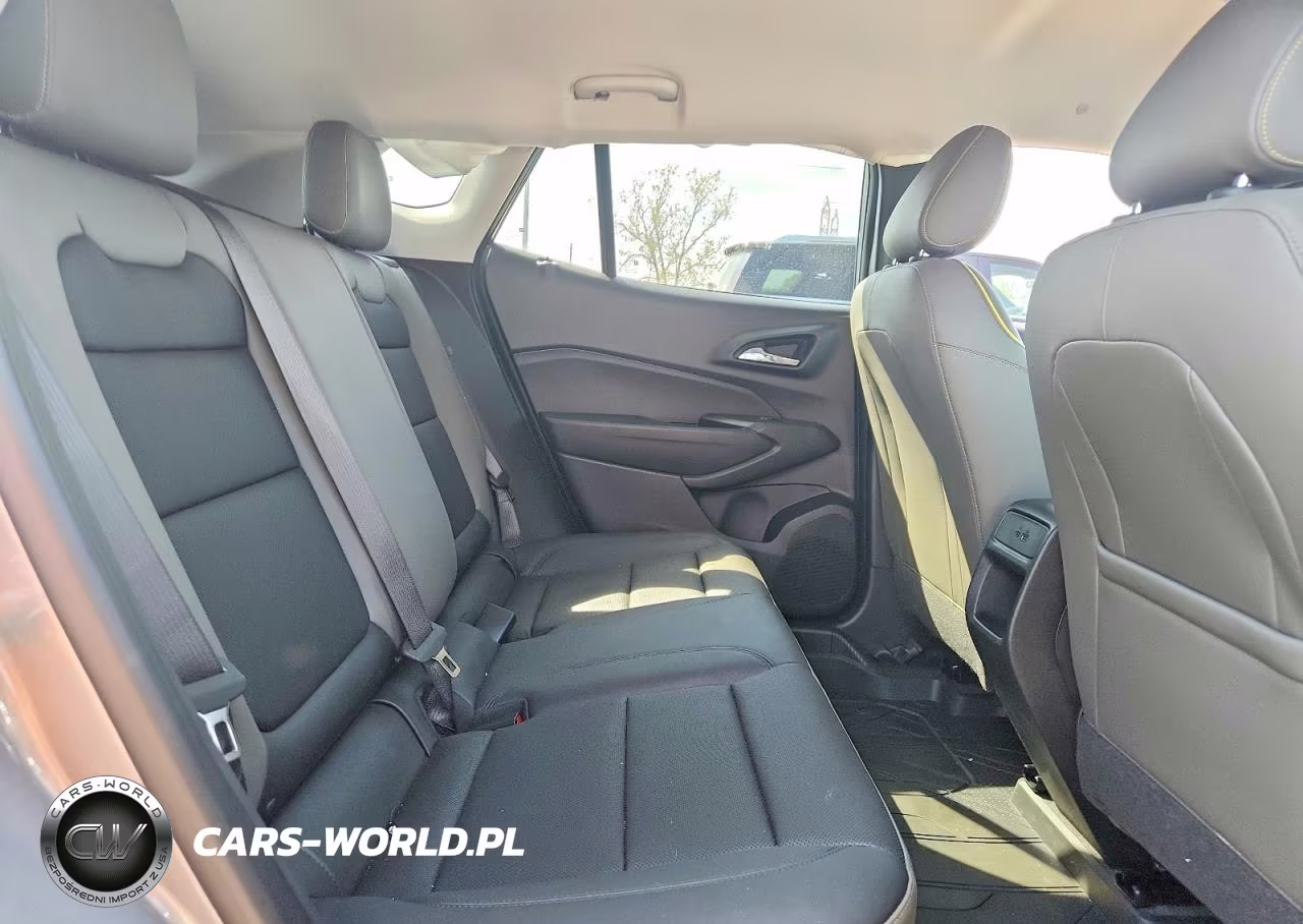 2025 Chevrolet Trax Activ VIN:KL77LKEPXSC332310 - 11