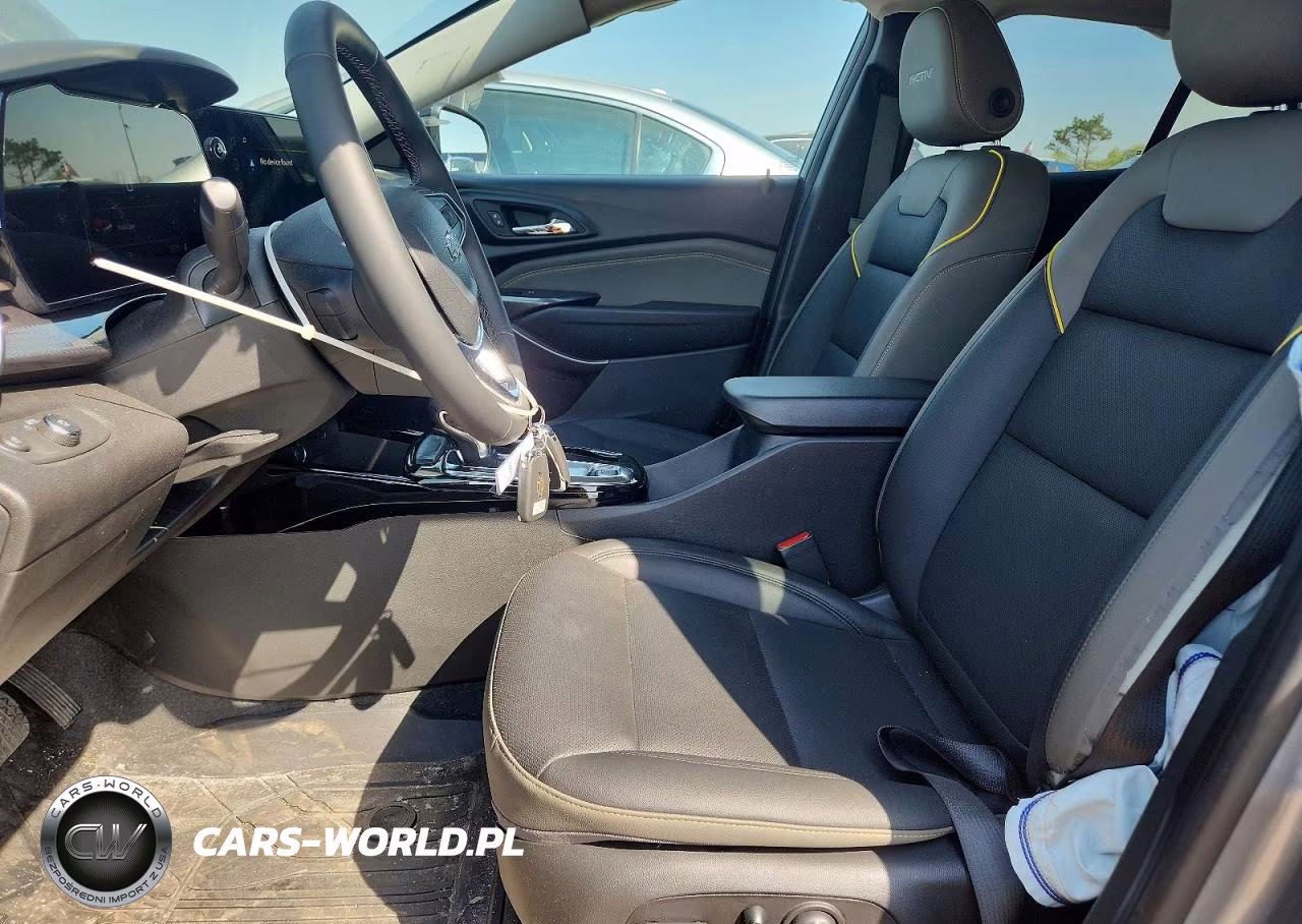 2025 Chevrolet Trax Activ VIN:KL77LKEPXSC332310 - 7