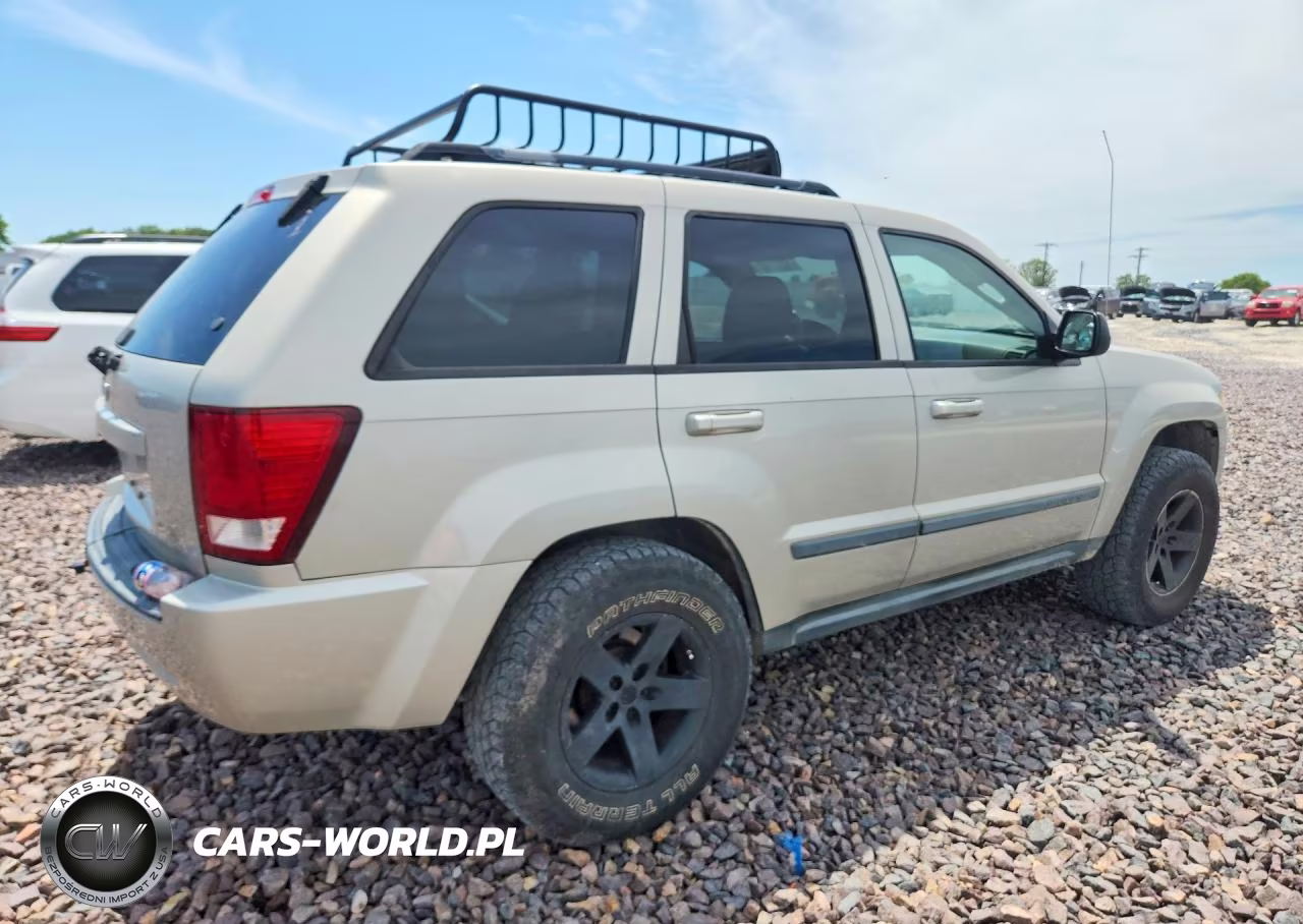 2007 Jeep Grand Cherokee Laredo VIN:1J8GR48K97C521303 - 3