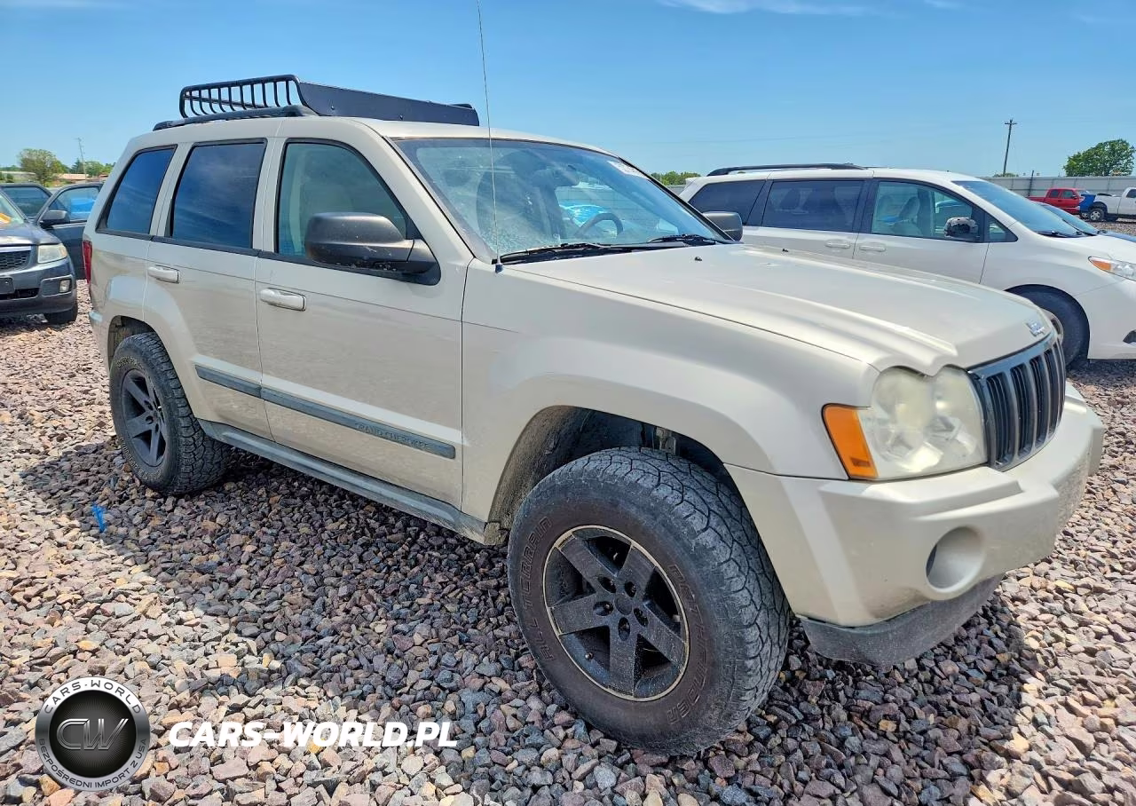 2007 Jeep Grand Cherokee Laredo VIN:1J8GR48K97C521303 - 4