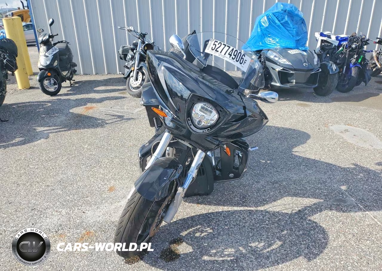 2011 Victory Motorcycles Cross Country Standard VIN:5VPDB36N1B3000916 - 2