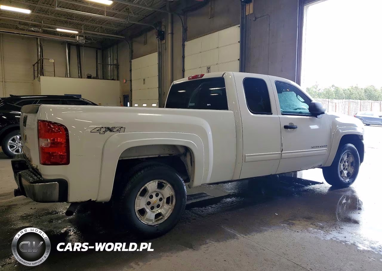 2013 Chevrolet Silverado K1500 Lt VIN:1GCRKSE73DZ263507 - 3