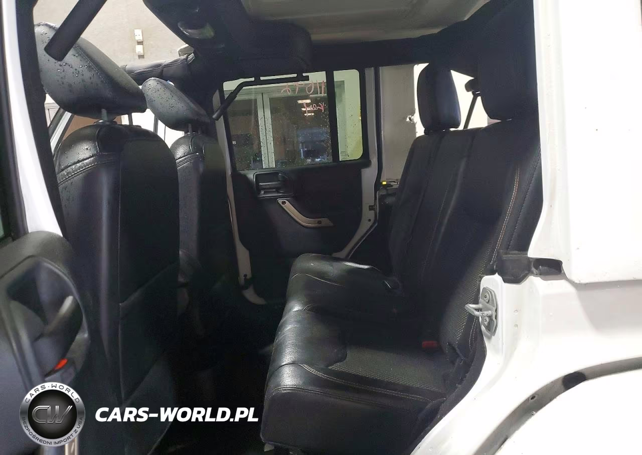 2016 Jeep Wrangler Unlimited Sahara VIN:1C4BJWEG7GL253629 - 10
