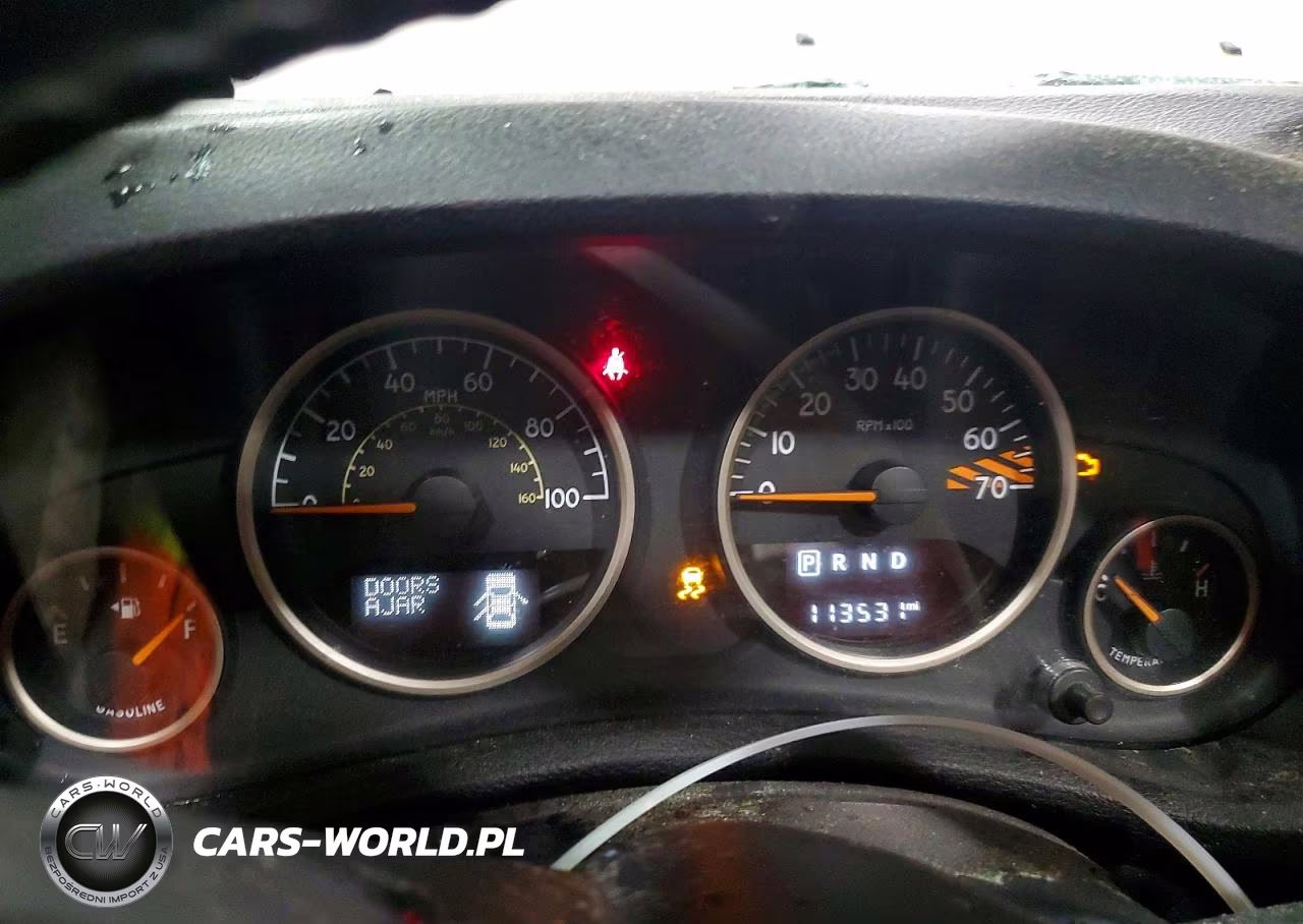 2016 Jeep Wrangler Unlimited Sahara VIN:1C4BJWEG7GL253629 - 9