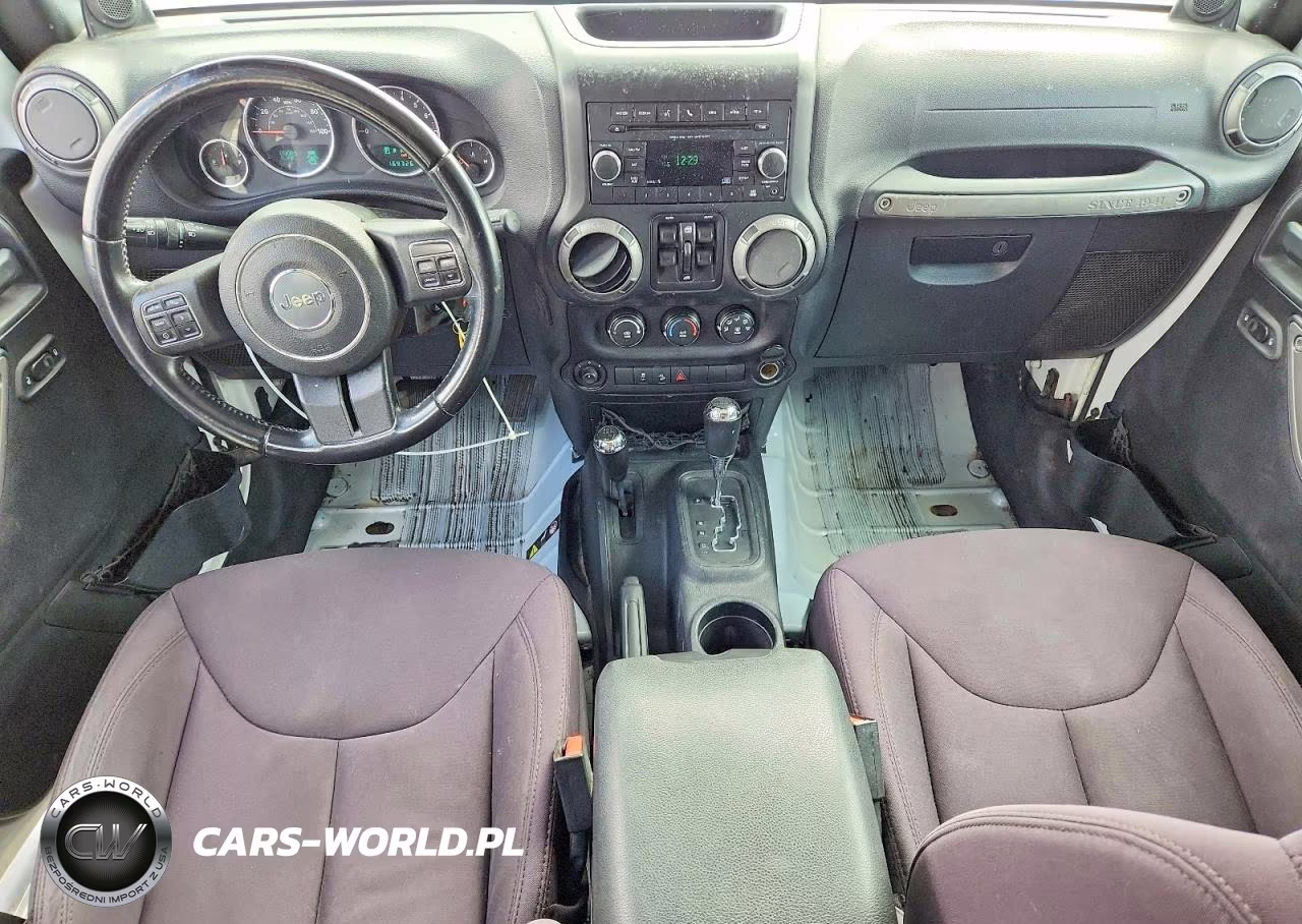 2014 Jeep Wrangler Unlimited Sport VIN:1C4BJWDG5EL145797 - 8