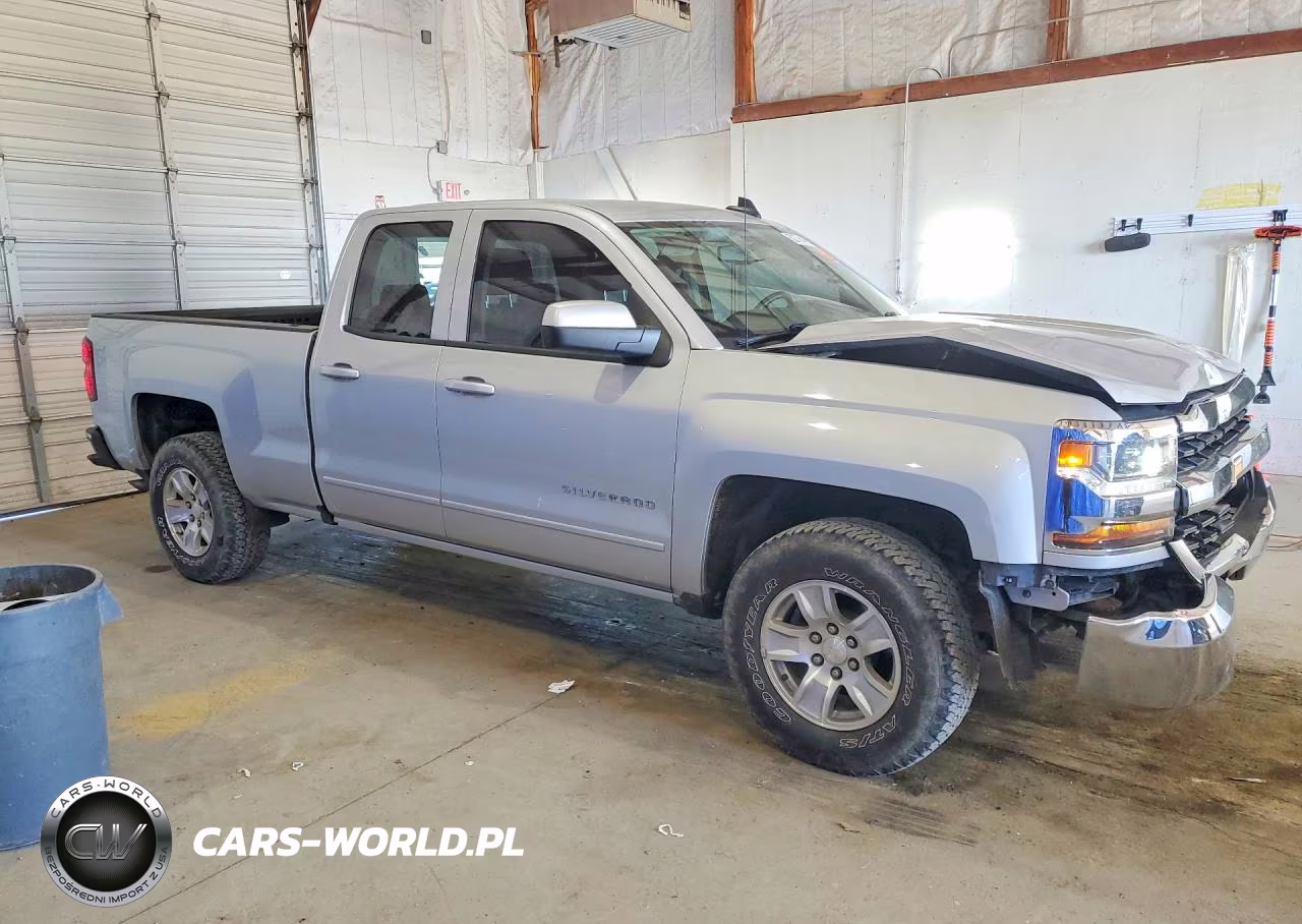 2018 Chevrolet Silver1500 VIN:1GCRCREC5JZ166646 - 4