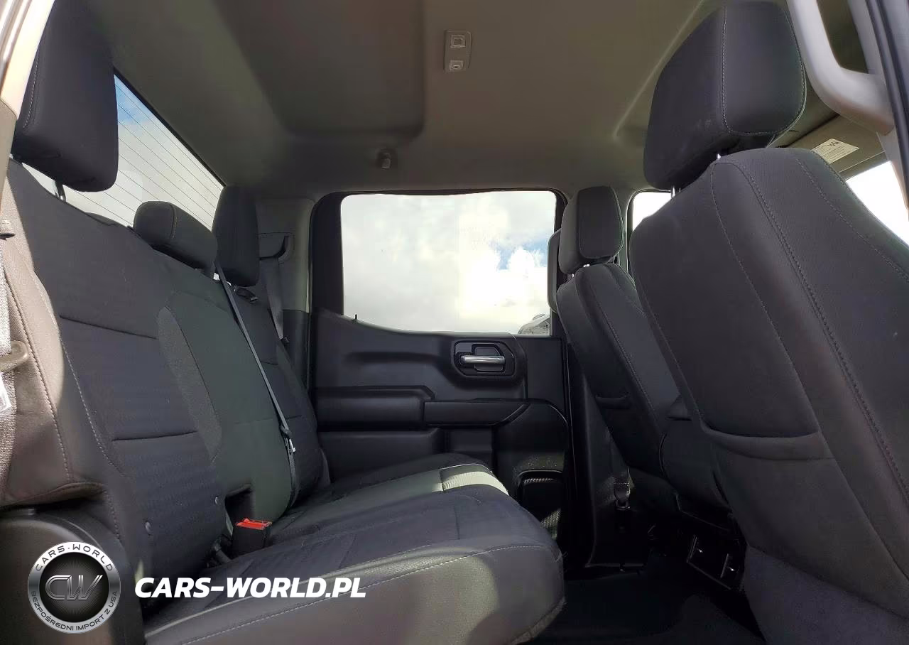 2022 Chevrolet Silverado K1500 Custom VIN:1GCPDBEK1NZ598479 - 10