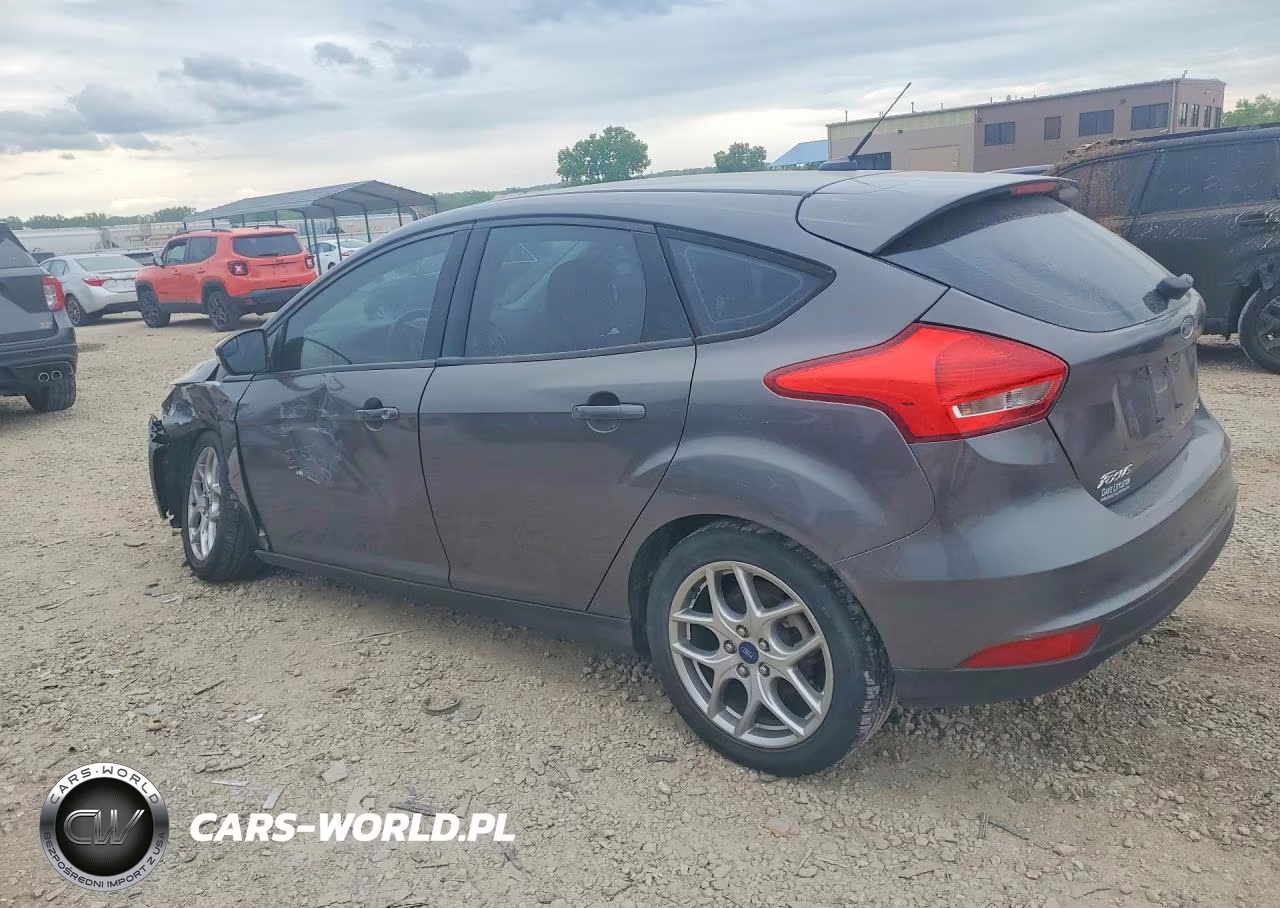2015 Ford Focus Se VIN:1FADP3K23FL386276 - 2