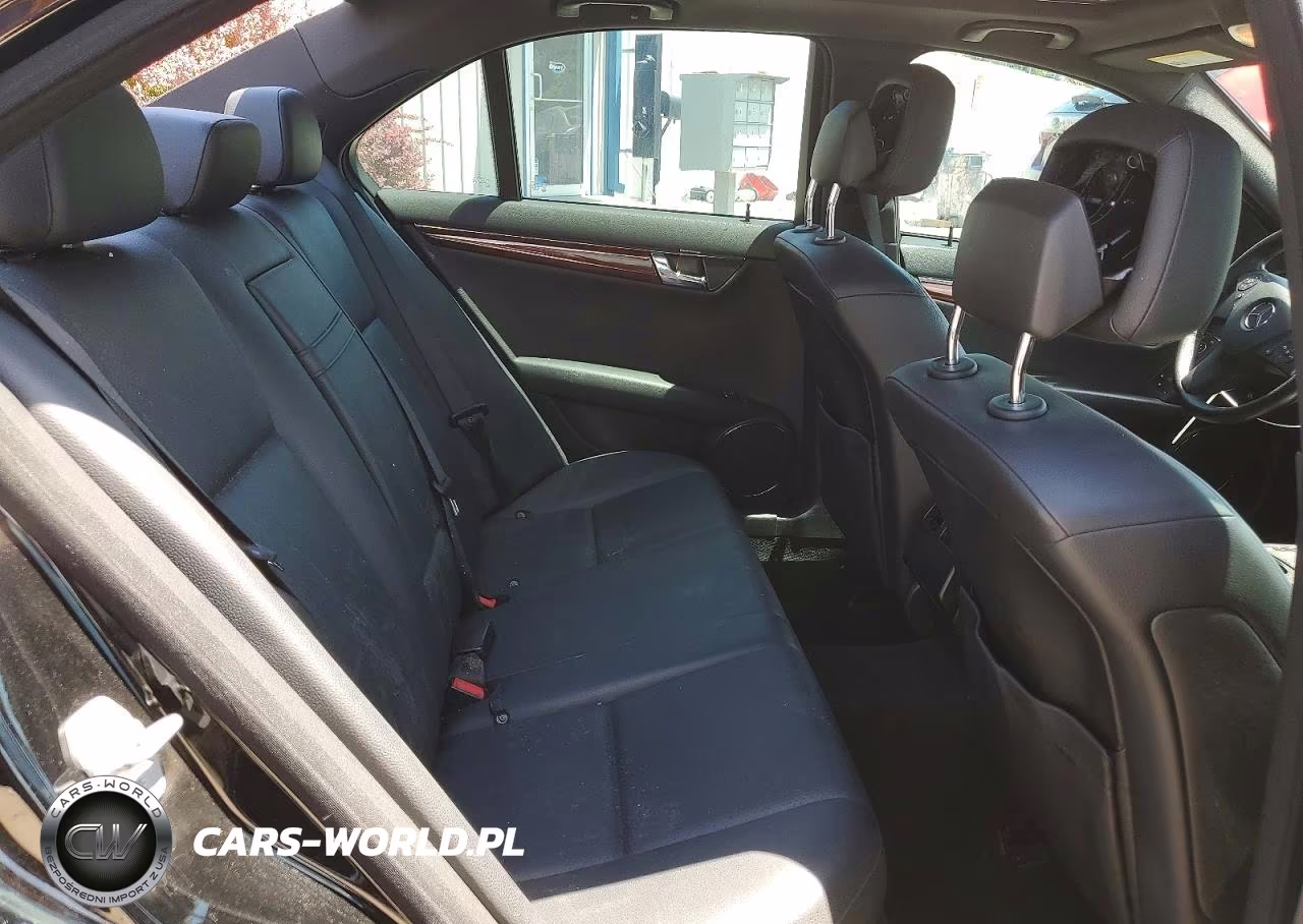 2010 Mercedes-Benz C 300 4Matic VIN:WDDGF8BB7AF446595 - 10