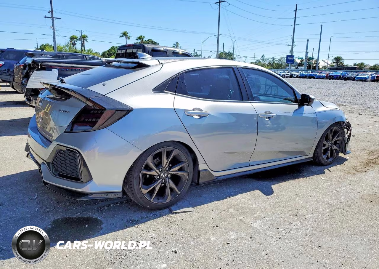 2018 Honda Civic Sport VIN:SHHFK7H43JU226216 - 3