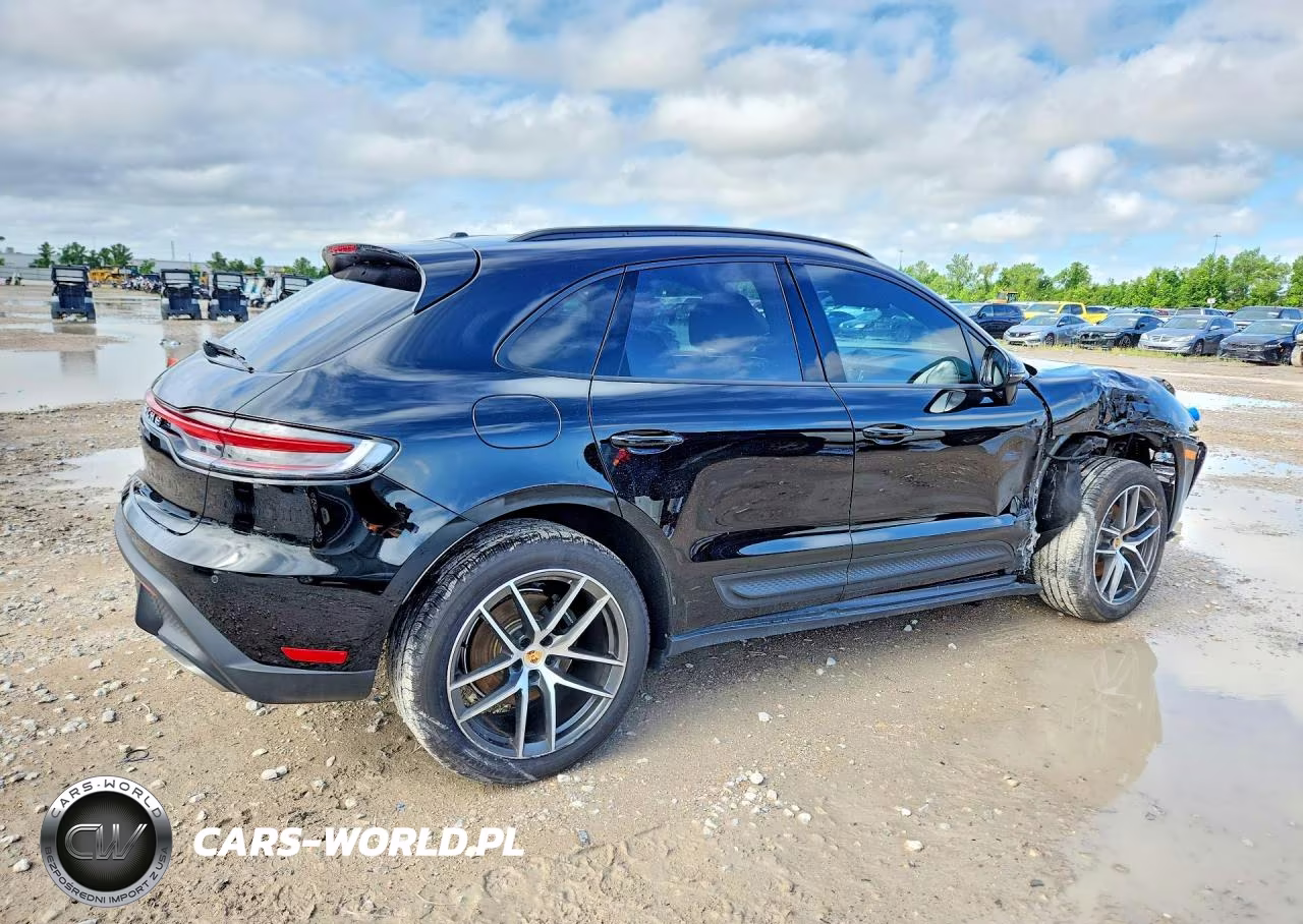 2025 Porsche Macan Base VIN:WP1AA2A55SLB11263 - 3