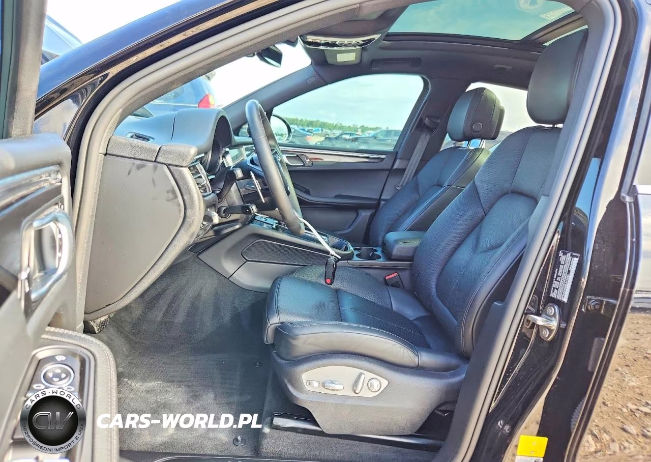 2025 Porsche Macan Base VIN:WP1AA2A55SLB11263 - 7