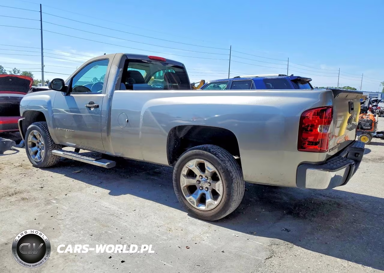2007 Chevrolet Silverado C1500 Classic VIN:1GCEC14X17Z639584 - 2