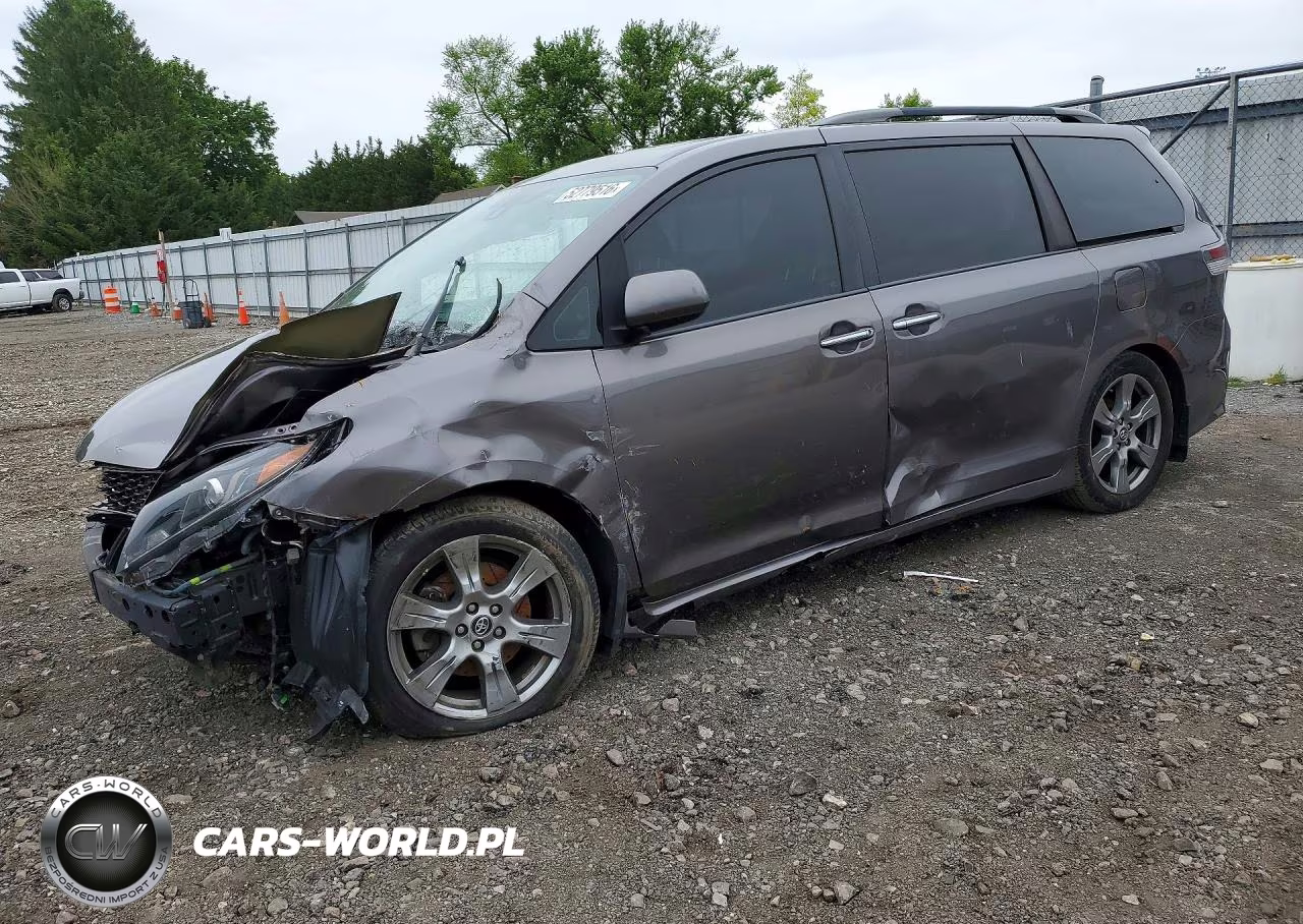 2018 Toyota Sienna Se Premium 8-Passenger