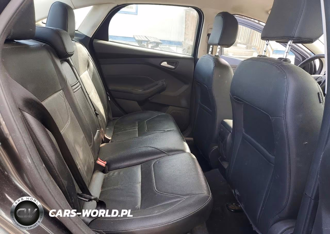 2015 Ford Focus Se VIN:1FADP3F23FL338402 - 10