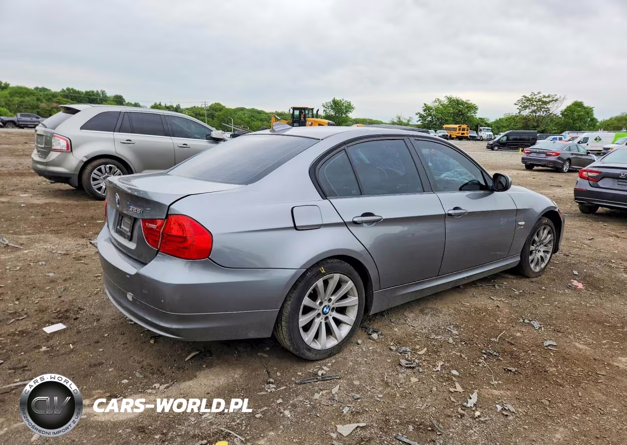 2011 BMW 328 Xi VIN:WBAPK7G54BNN71318 - 3