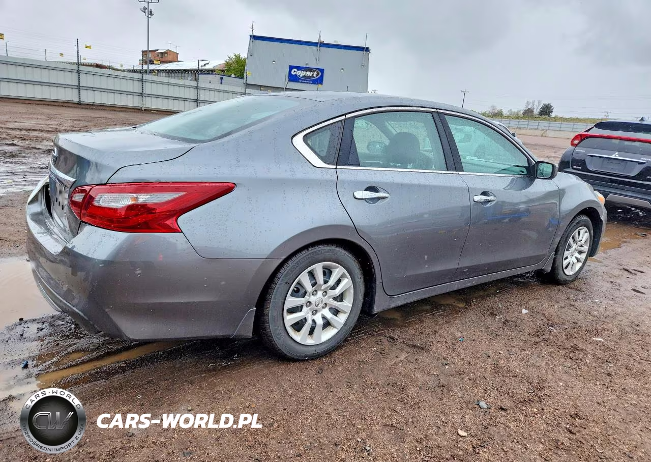 2018 Nissan Altima 2.5 S VIN:1N4AL3AP3JC293648 - 3