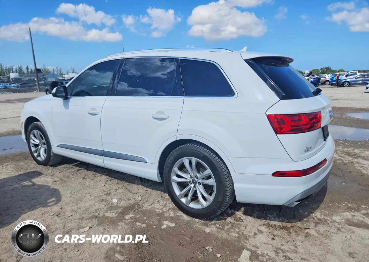 2017 Audi Q7 Premium VIN:WA1AHAF79HD042690 - 2