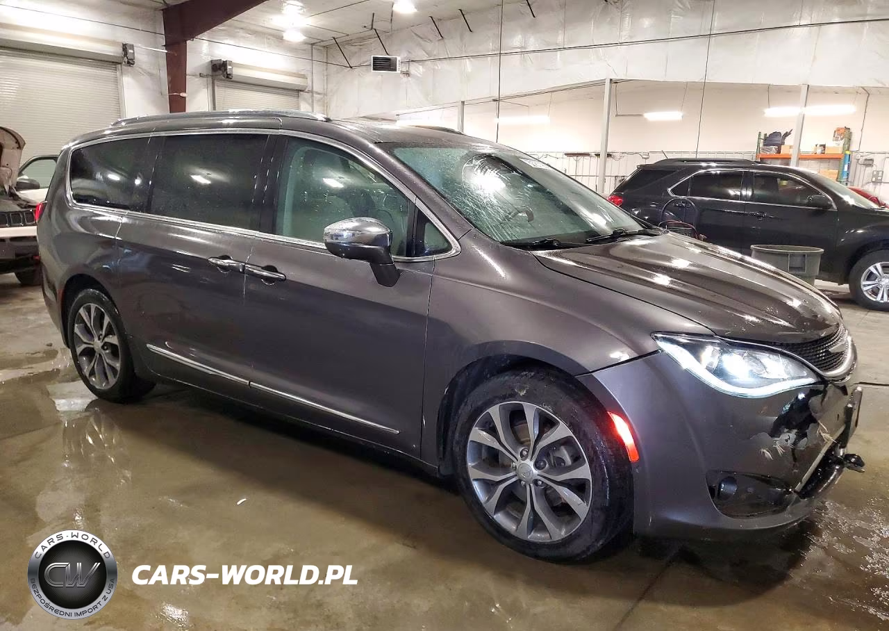 2017 Chrysler Pacifica Limited VIN:2C4RC1GG7HR627500 - 4