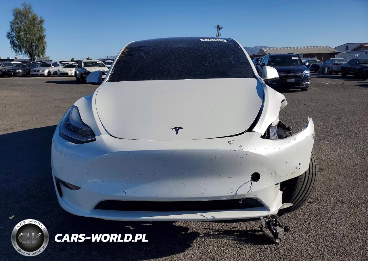 2020 Tesla Model Y VIN:5YJYGDEF1LF011923 - 5