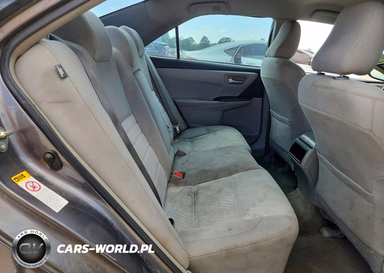 2016 Toyota Camry Le VIN:4T4BF1FK0GR559140 - 10