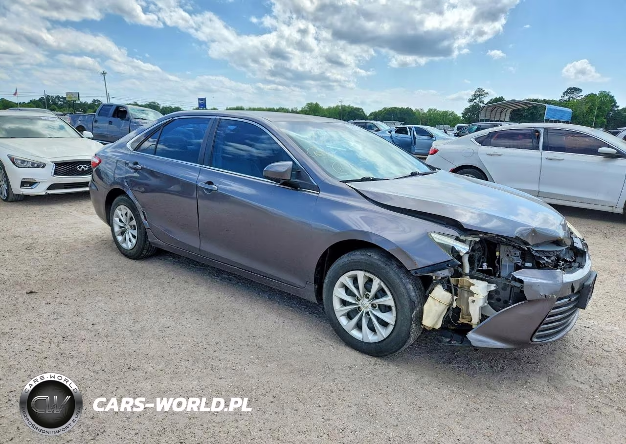 2016 Toyota Camry Le VIN:4T4BF1FK0GR559140 - 4