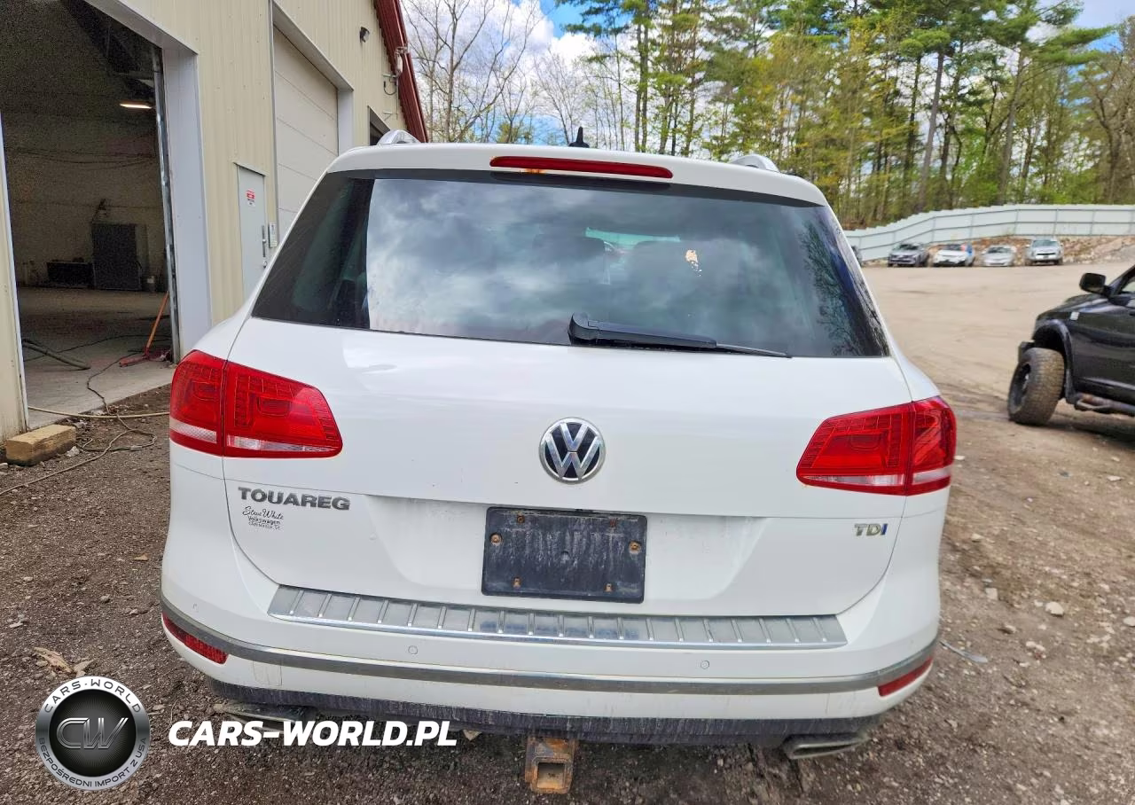 2015 Volkswagen Touareg V6 Tdi VIN:WVGEP9BP2FD003219 - 6