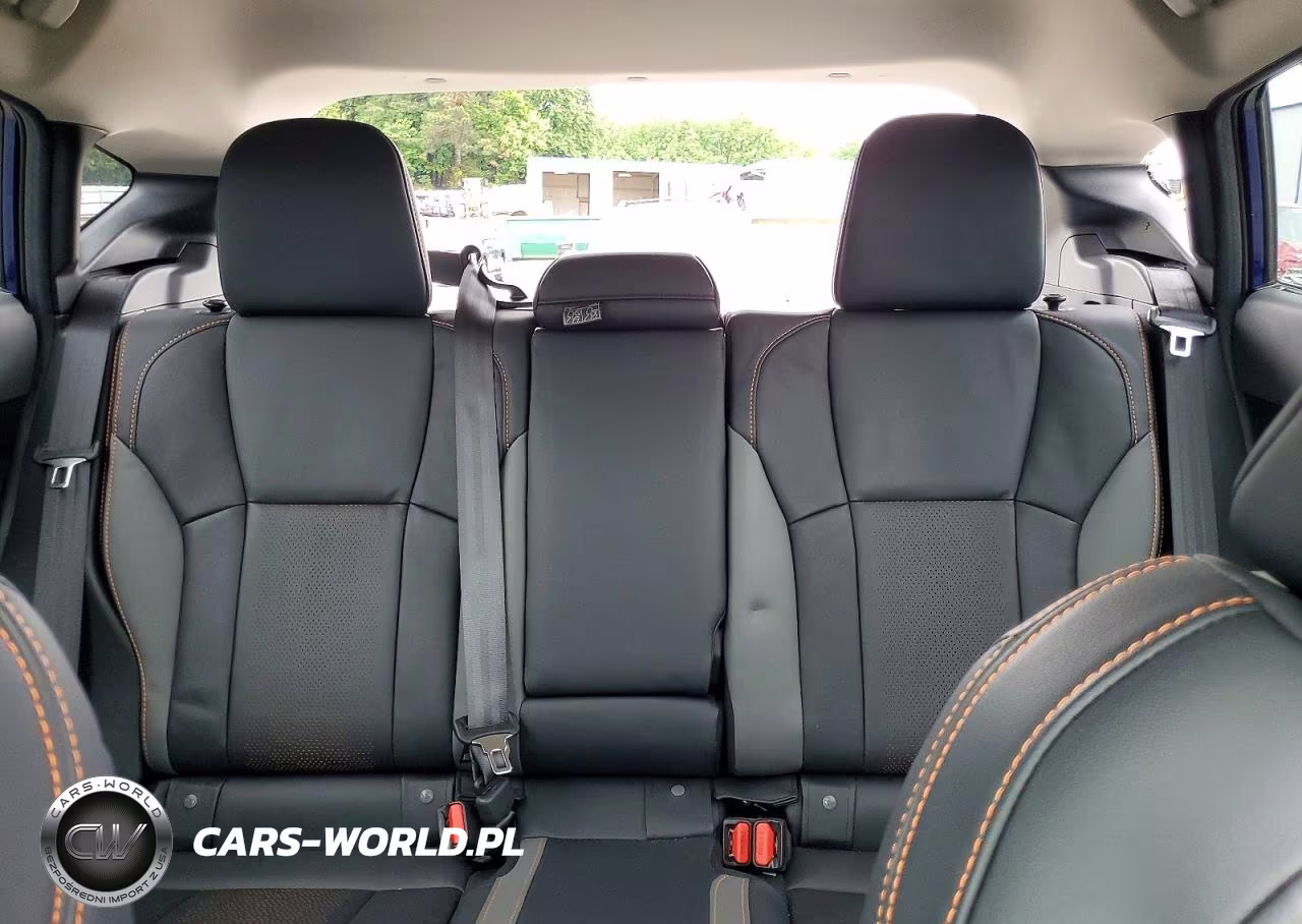 2024 Subaru Crosstrek Limited VIN:4S4GUHN60R3823436 - 10