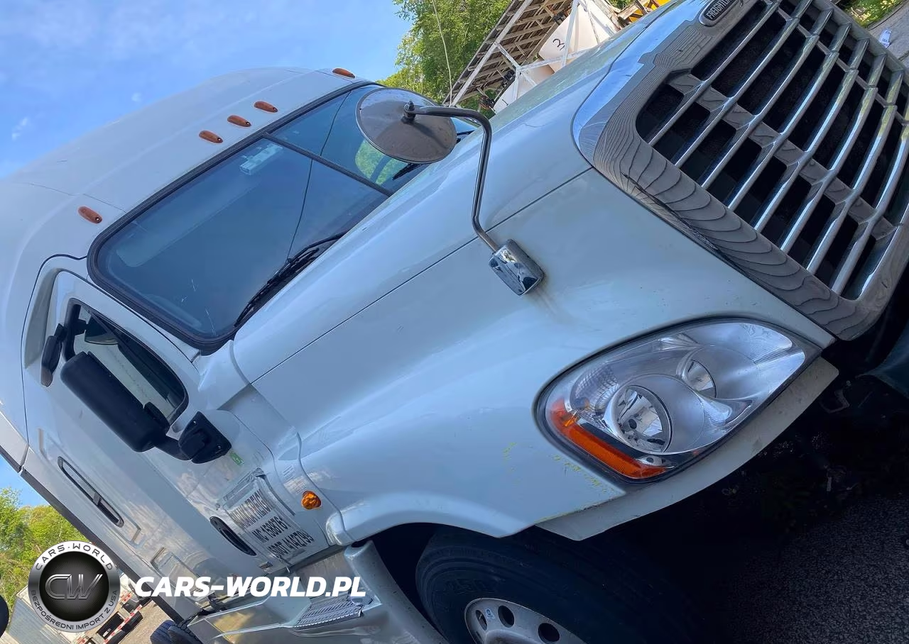 2018 Freightliner Cascadia Trucks
