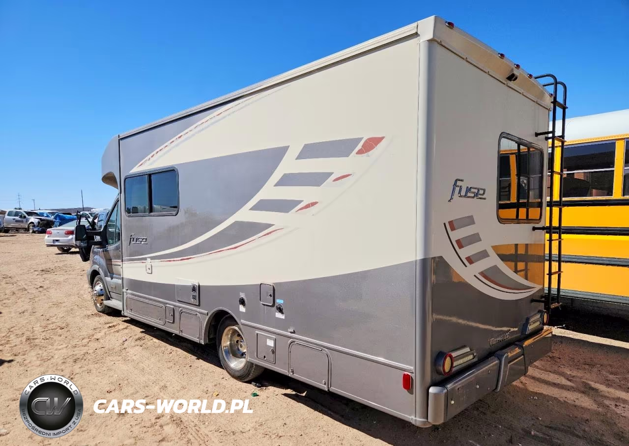 2016 Winnebago Fuse Rv VIN:1FDWS8PV8GKA77147 - 3