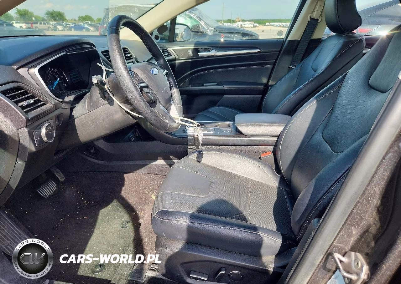 2019 Ford Fusion Titanium VIN:3FA6P0SU9KR157802 - 7