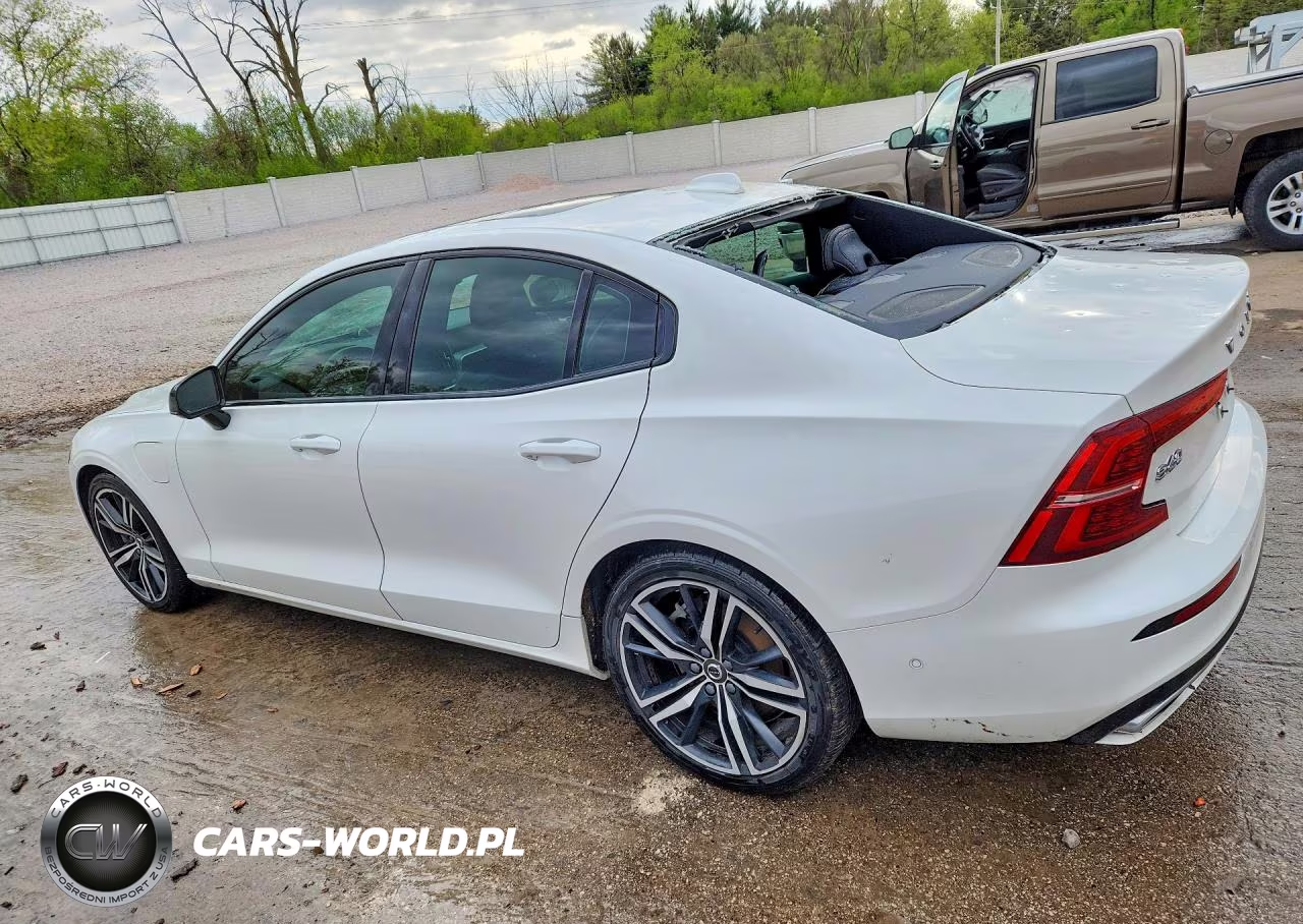 2019 Volvo S60 T8 R-Design VIN:7JRBR0FM2KG014177 - 2