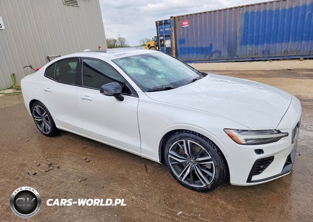 2019 Volvo S60 T8 R-Design VIN:7JRBR0FM2KG014177 - 4