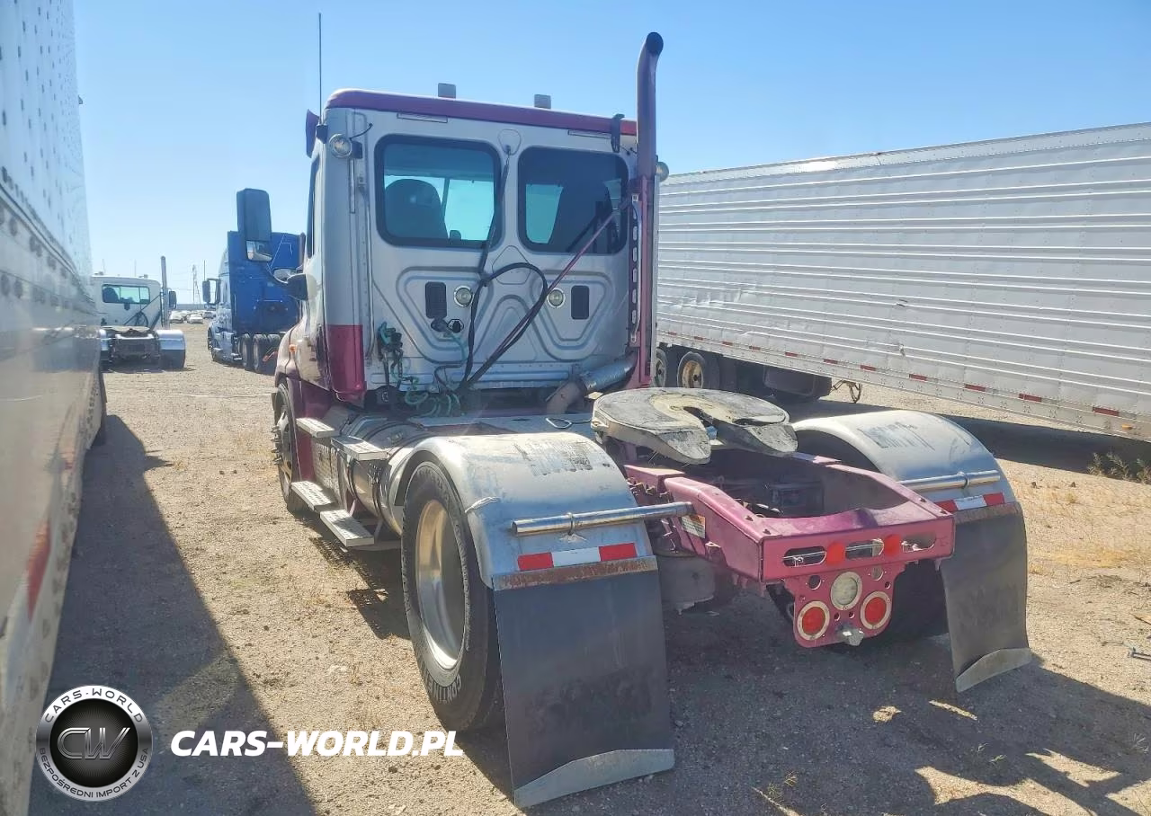 2016 Freightliner Cascadia 125 Semi Truck VIN:1FUBGEDV6GLHD6321 - 3