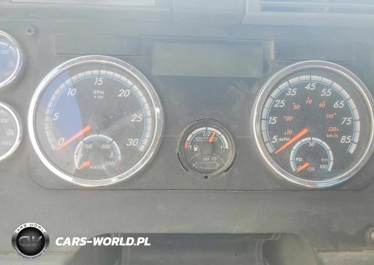 2016 Freightliner Cascadia 125 Semi Truck VIN:1FUBGEDV6GLHD6321 - 8