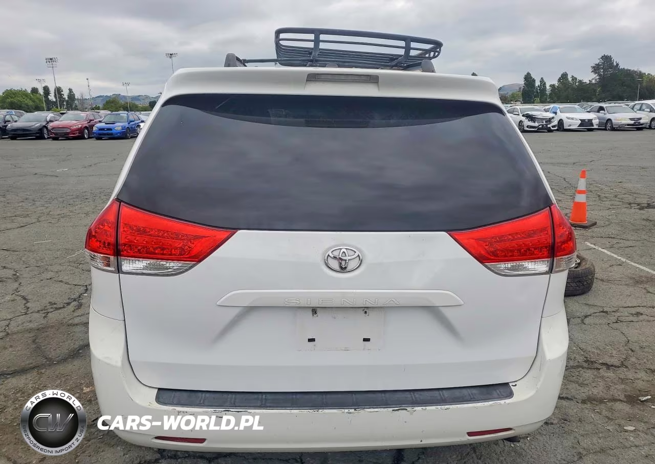 2012 Toyota Sienna Le 8-Passenger VIN:5TDKA3DC2CS015385 - 6