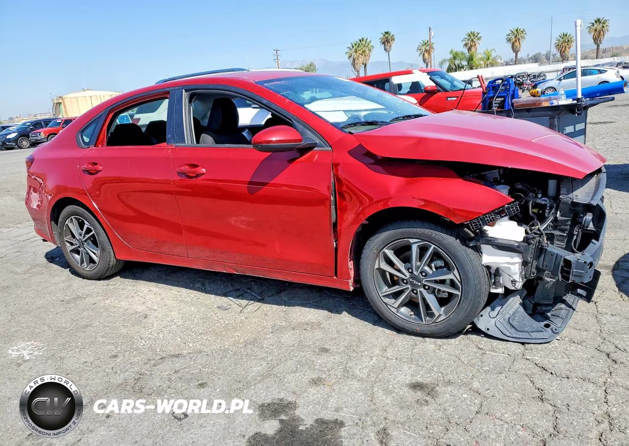 2024 Kia Forte Lxs VIN:3KPF24AD4RE791747 - 4