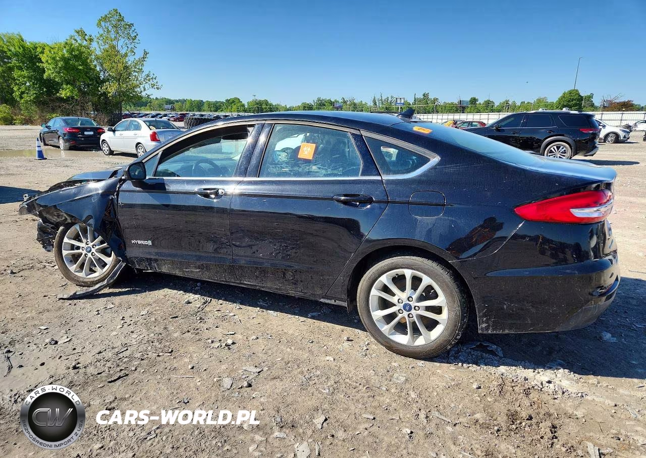 2019 Ford Fusion Se VIN:3FA6P0LU0KR183770 - 2