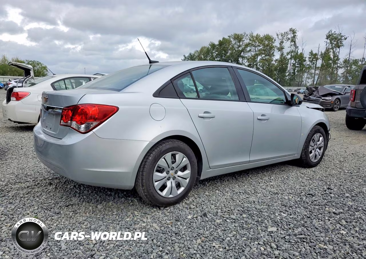 2014 Chevrolet Cruze Ls VIN:1G1PA5SG9E7227245 - 3
