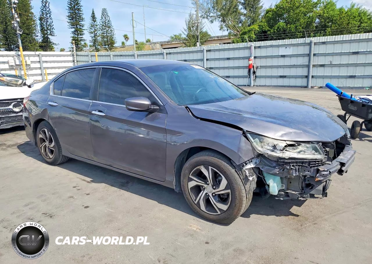 2017 Honda Accord Lx VIN:1HGCR2F31HA134894 - 4