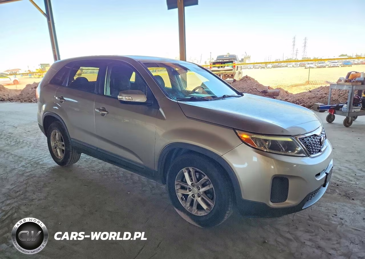 2015 Kia Sorento VIN:5XYKT3A60FG551794 - 4