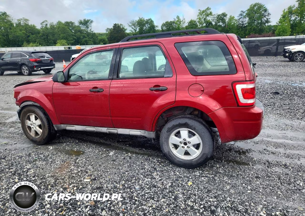 2009 Ford Escape Xls VIN:1FMCU92749KB70374 - 2