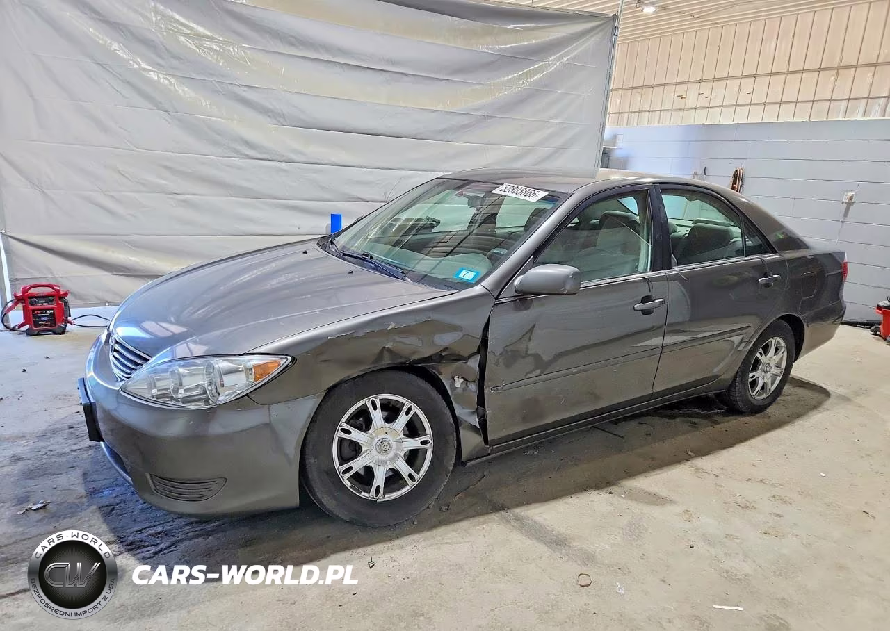 2005 Toyota Camry Le