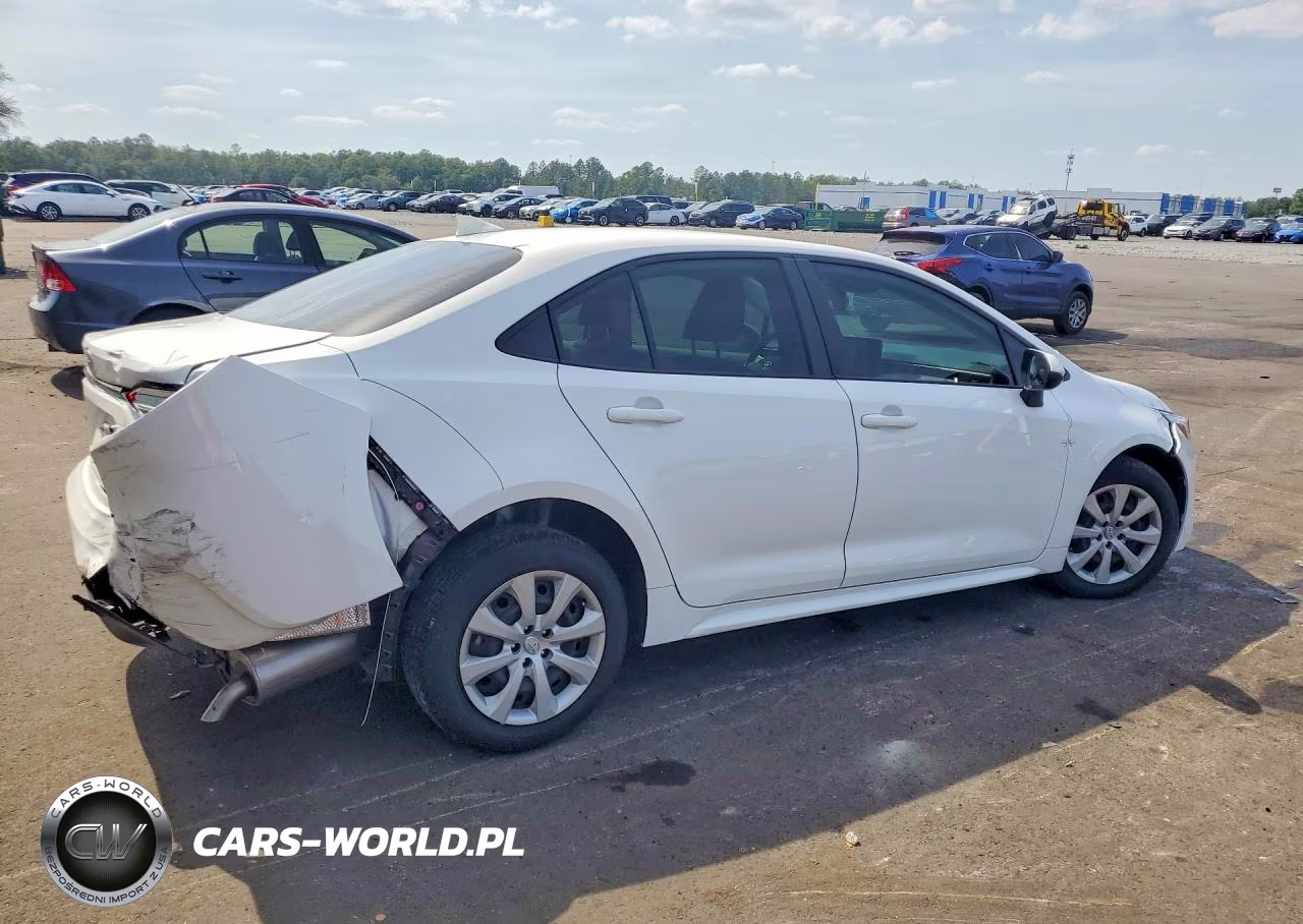2024 Toyota Corolla Hybrid Le VIN:JTDBCMFE2R3040344 - 3